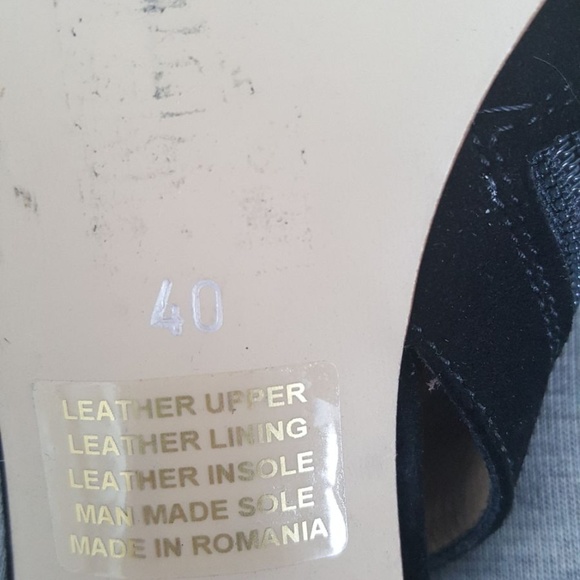 REDUCED! Gianni Gregori Black Suede Heels Bootie - Picture 5 of 7